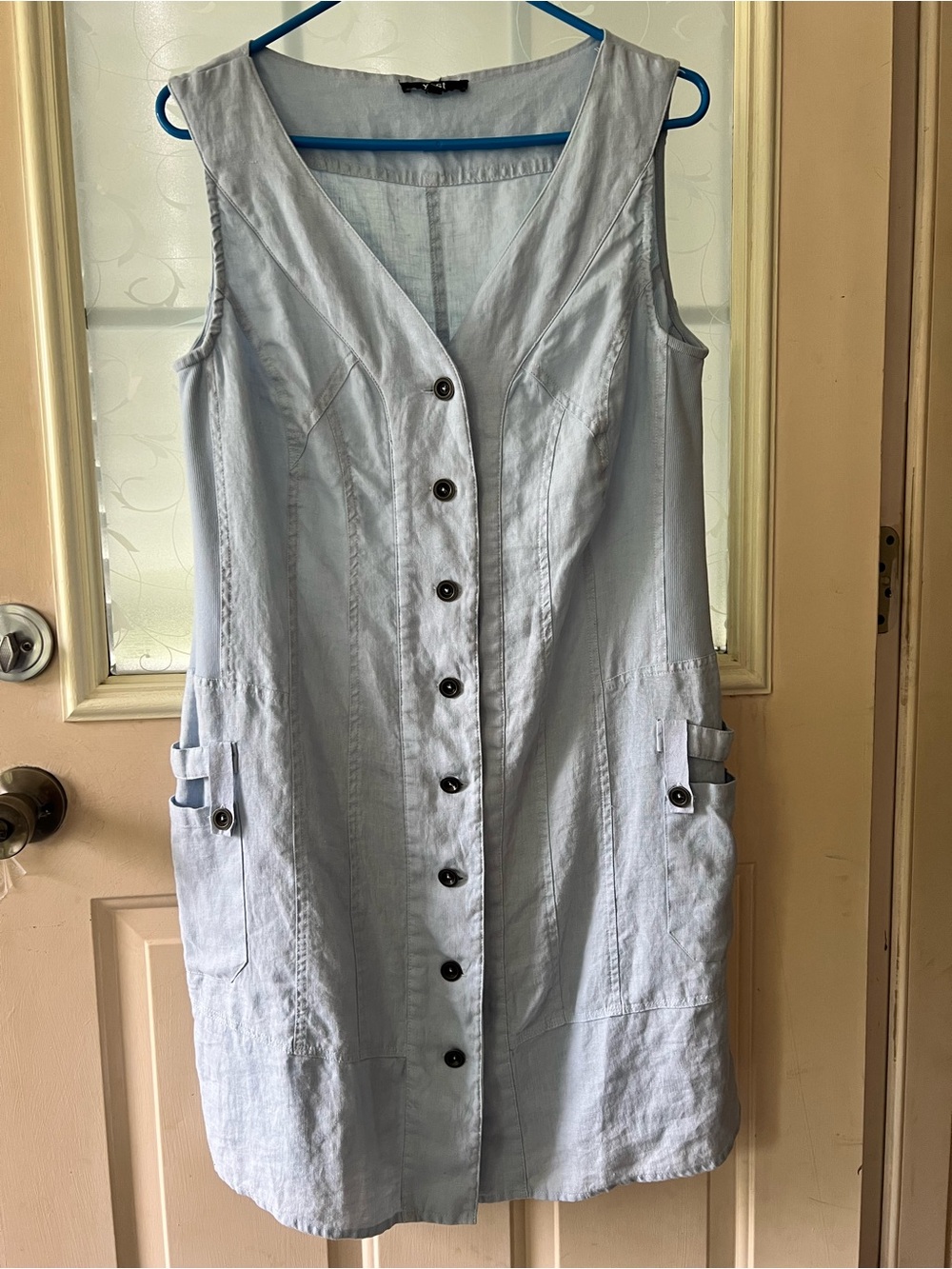 Yest sz 12-14 💯 linen sky blue v neck
Button down vest dress, knot side
Panels